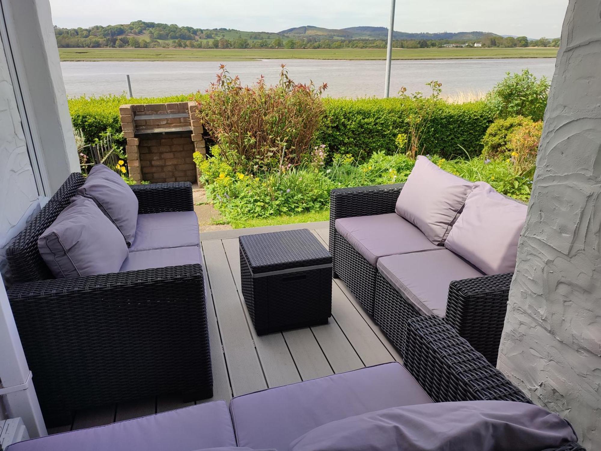 Shorepark - Waterfront Cottage With Stunning Views Dumfries Esterno foto